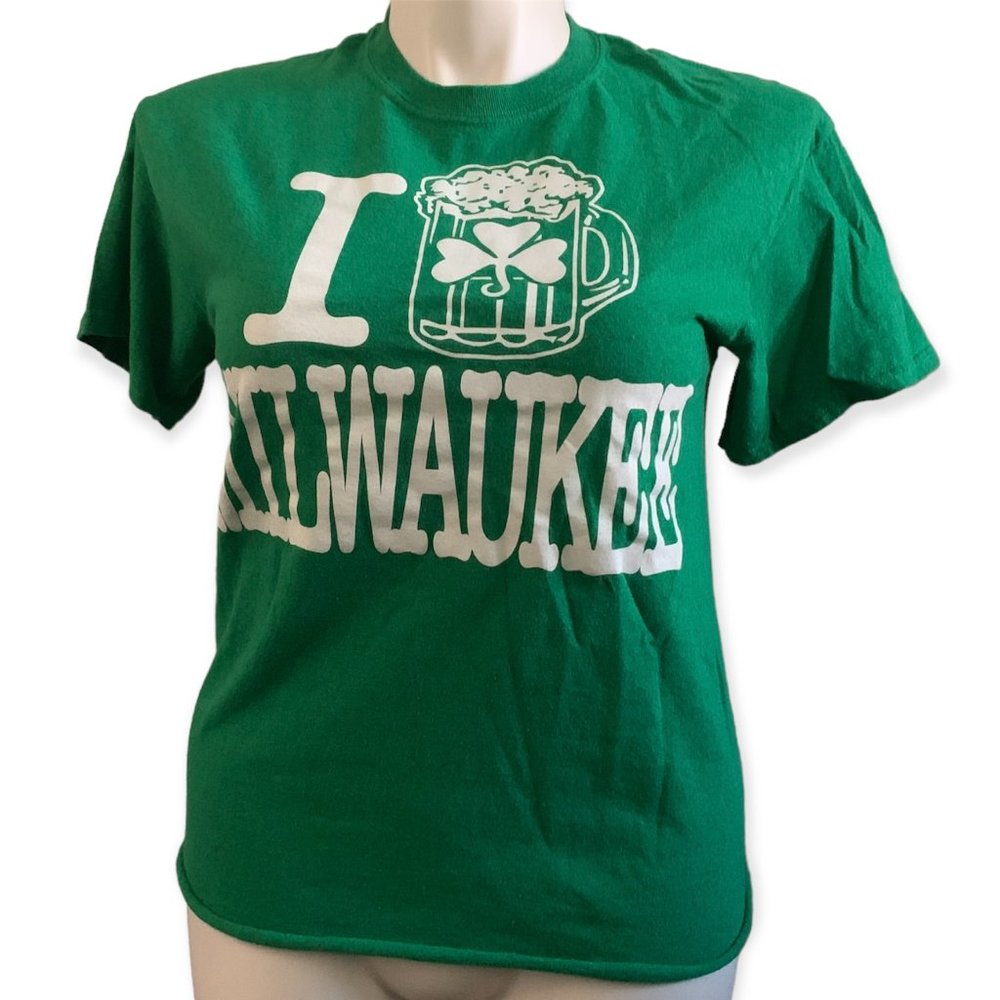 St Patrick's Day | I Beer Milwaukee Short Sleeve Green T-shirt | Sz M